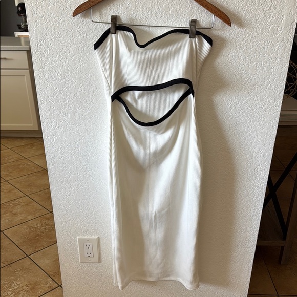 The Tyche Strapless Jumpsuit - 3 Colors